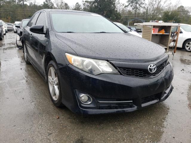Toyota Camry base (2012)