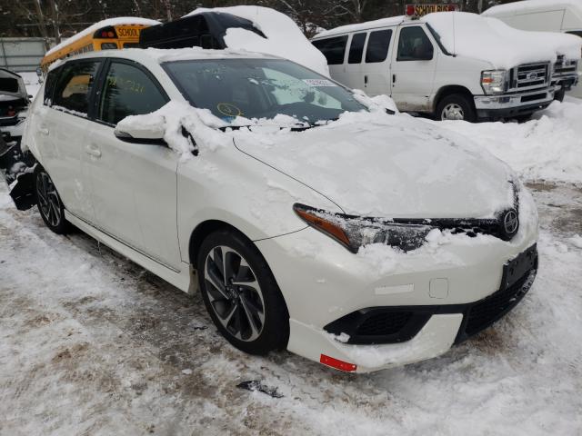 Toyota Scion im (2016)