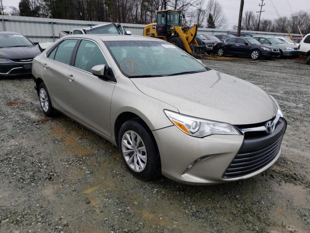 Toyota Camry le (2015)