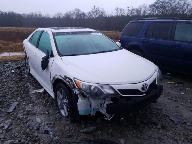 Toyota Camry base (2012)