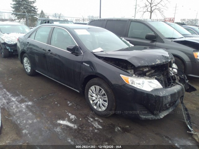 Toyota Camry hybrid (2014)