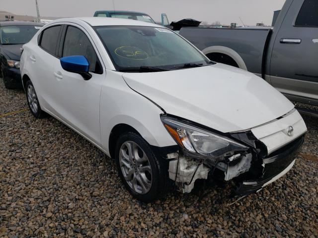 Toyota Scion ia (2016)