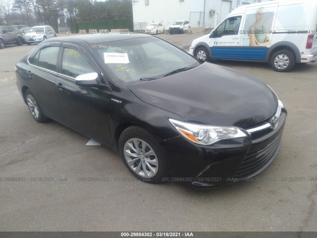 Toyota Camry hybrid (2015)