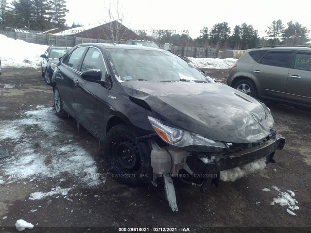 Toyota Camry hybrid (2016)