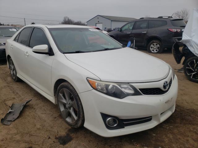 Toyota Camry base (2012)