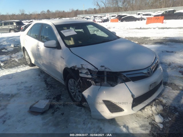 Toyota Camry hybrid (2014)
