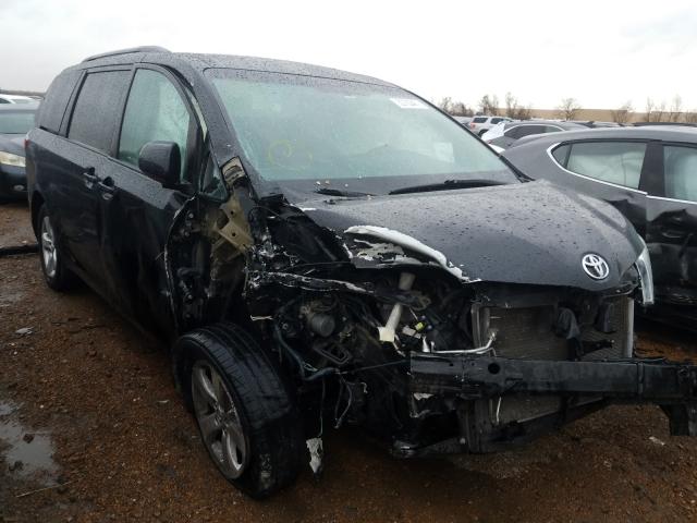 Toyota Sienna le (2015)
