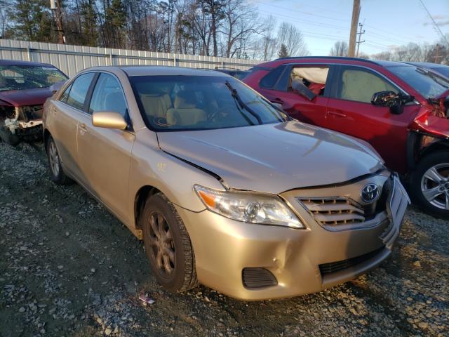 Toyota Camry base (2010)