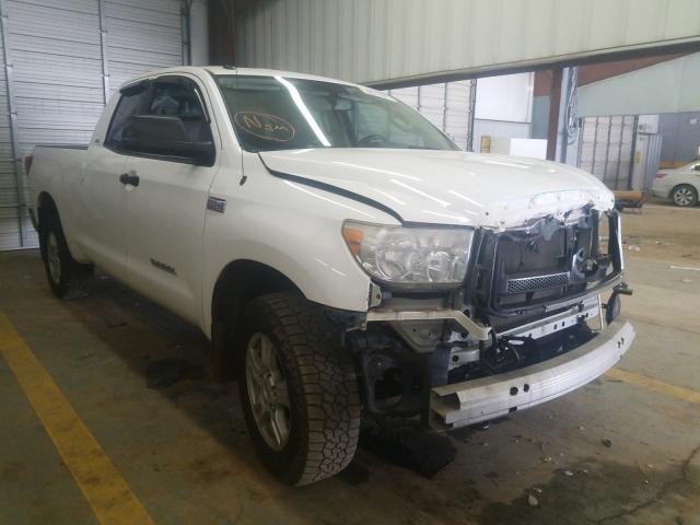 Toyota Tundra dou (2012)