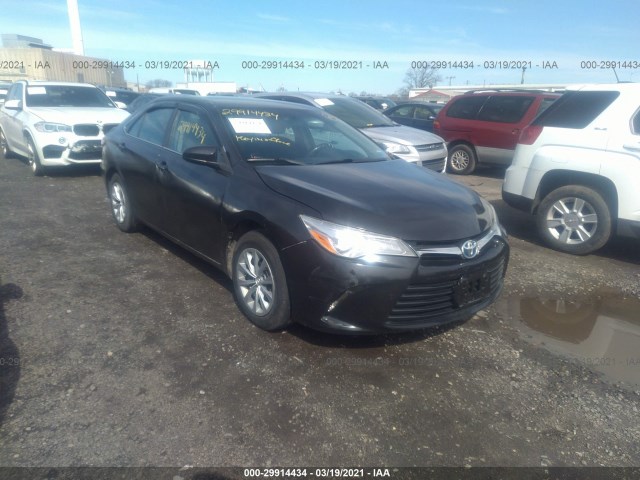 Toyota Camry hybrid (2015)