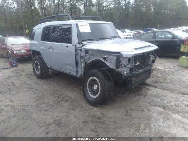 Toyota Fj cruiser (2013)