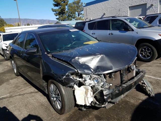Toyota Camry base (2012)