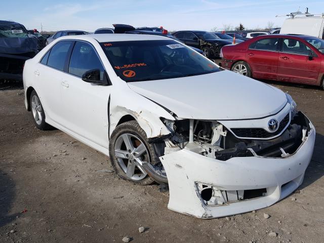 Toyota Camry base (2012)