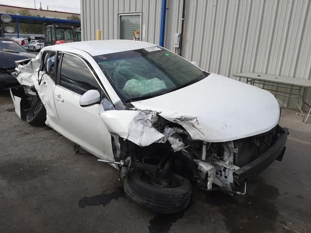 Toyota Camry base (2012)