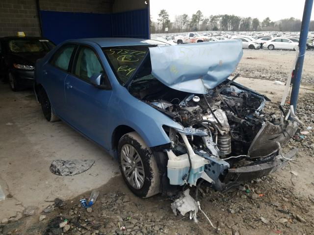 Toyota Camry base (2012)