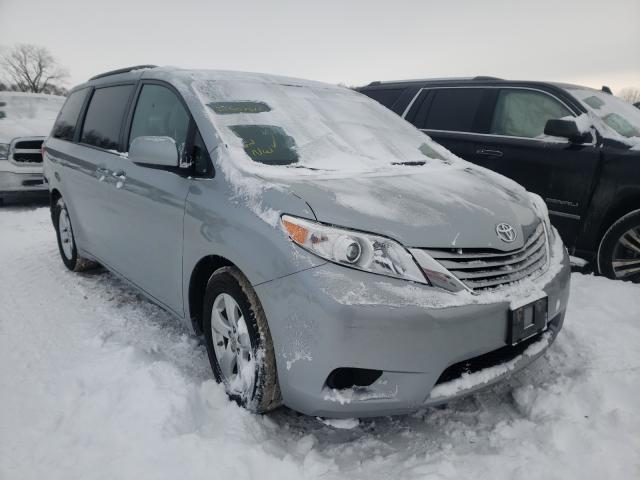 Toyota Sienna le (2015)
