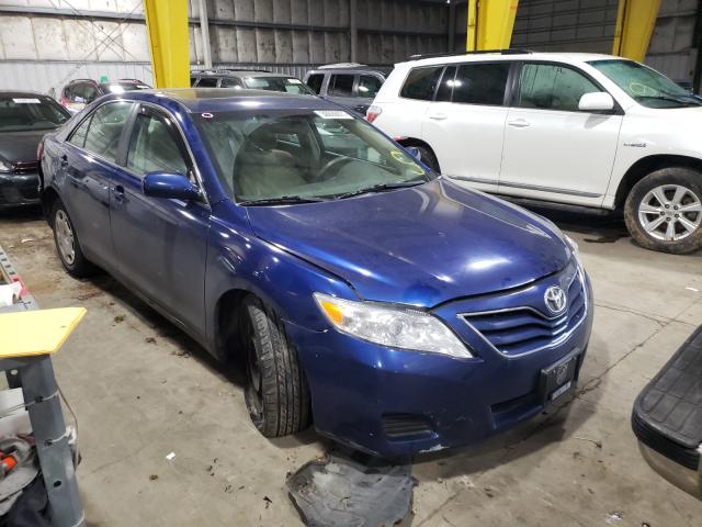 Toyota Camry base (2010)