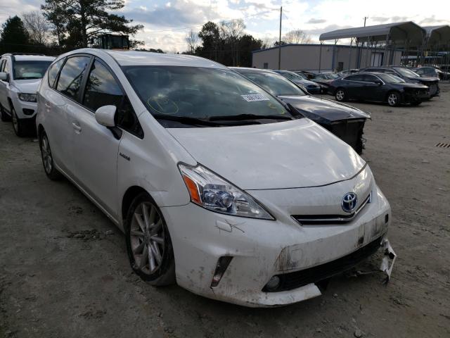 Toyota Prius v (2012)