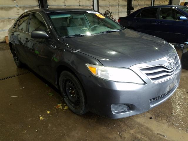 Toyota Camry base (2011)