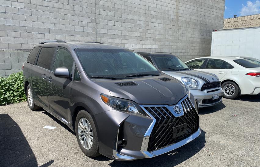 Toyota Sienna xle (2017)