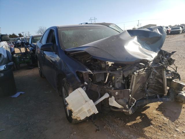 Toyota Camry base (2012)