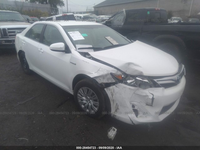 Toyota Camry hybrid (2014)