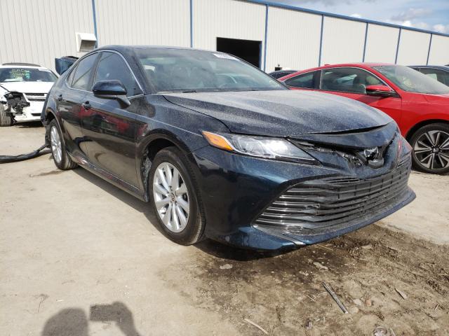 Toyota Camry le (2020)