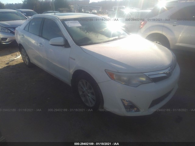 Toyota Camry hybrid (2012)
