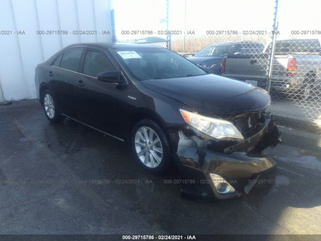 Toyota Camry hybrid (2013)
