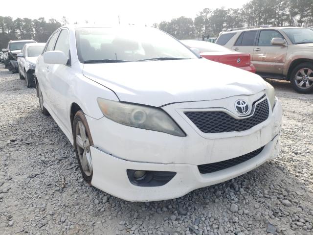 Toyota Camry base (2010)