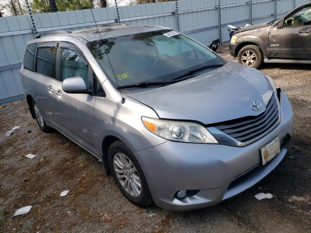 Toyota Sienna xle (2012)