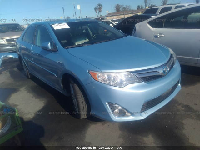 Toyota Camry hybrid (2013)