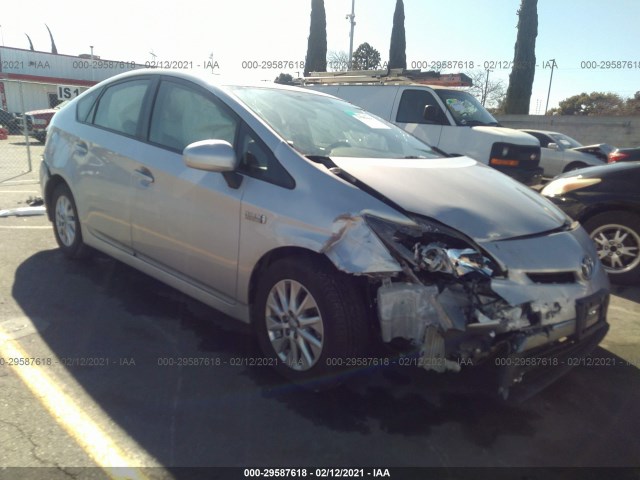 Toyota Prius plug-in (2014)