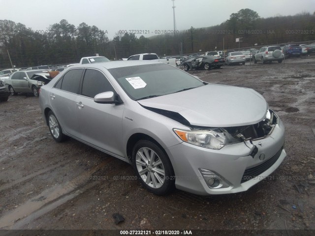 Toyota Camry hybrid (2014)