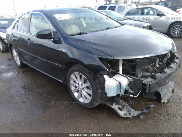 Toyota Camry hybrid (2014)