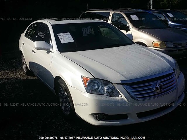 Toyota Avalon (2010)
