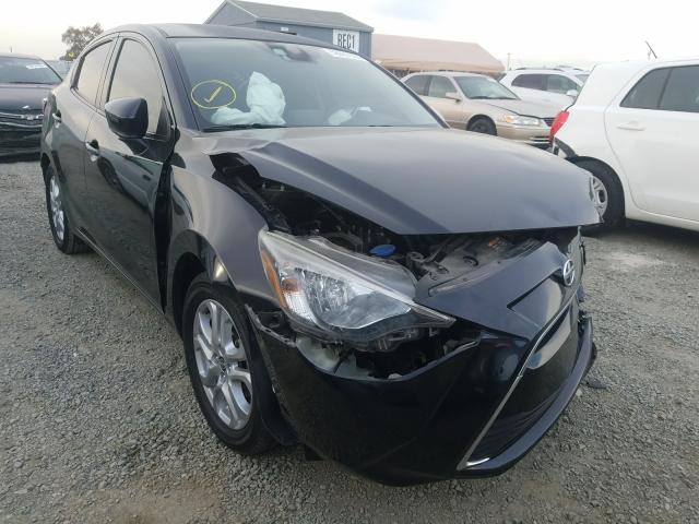 Toyota Scion ia (2016)