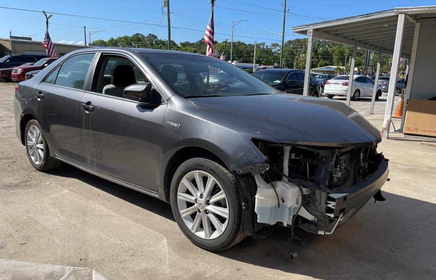 Toyota Camry hybr (2013)