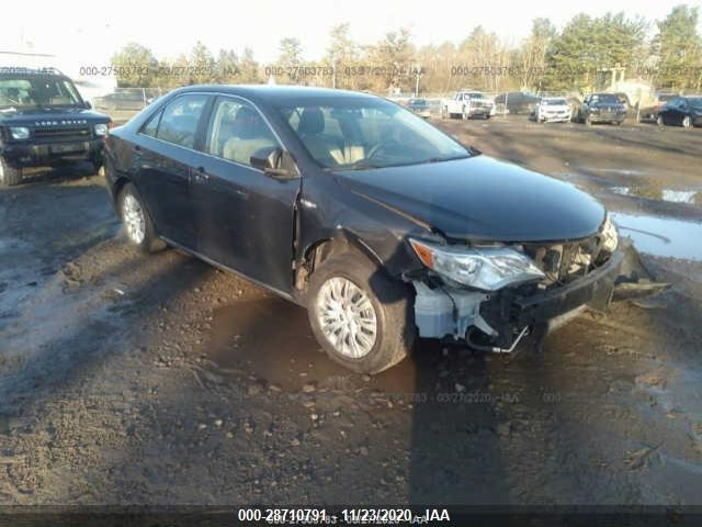 Toyota Camry hybrid (2014)