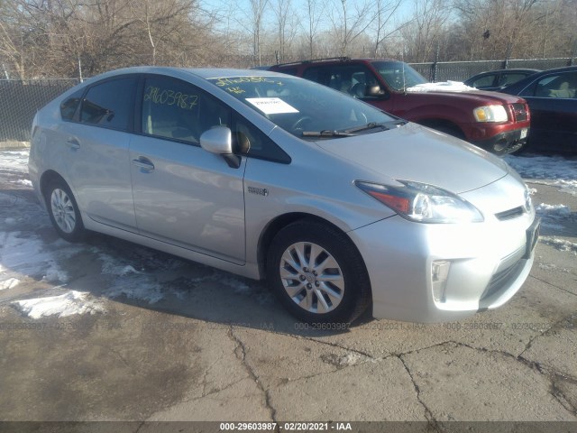 Toyota Prius plug-in (2014)