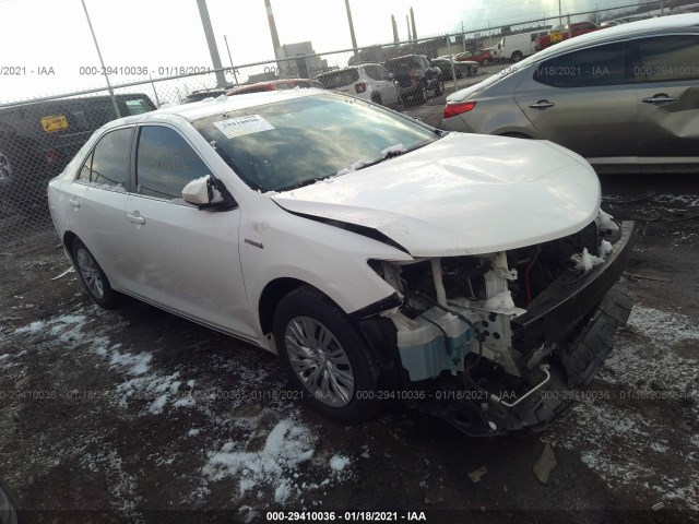 Toyota Camry hybrid (2014)