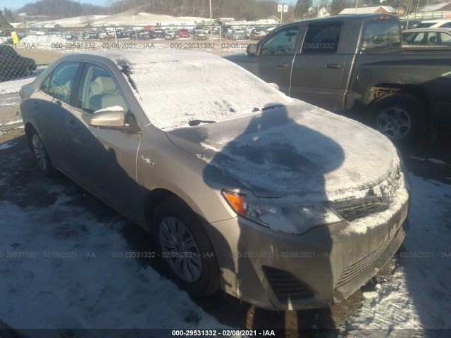 Toyota Camry hybrid (2014)