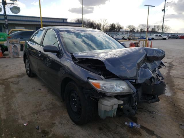 Toyota Camry base (2010)