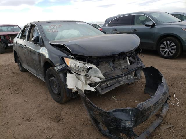 Toyota Camry base (2012)