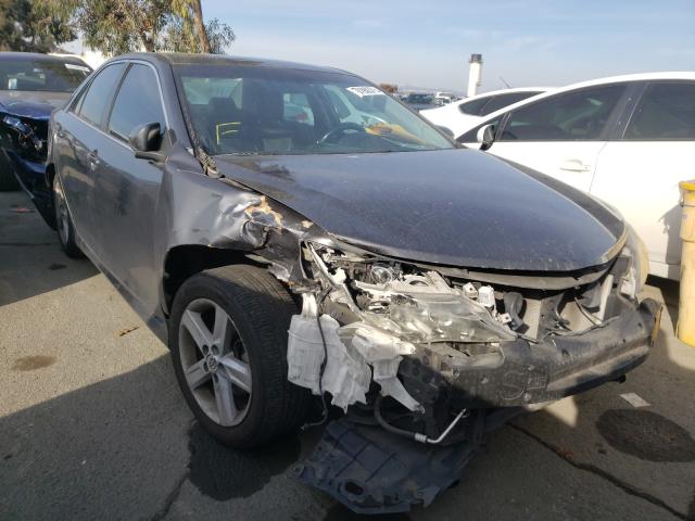 Toyota Camry base (2012)