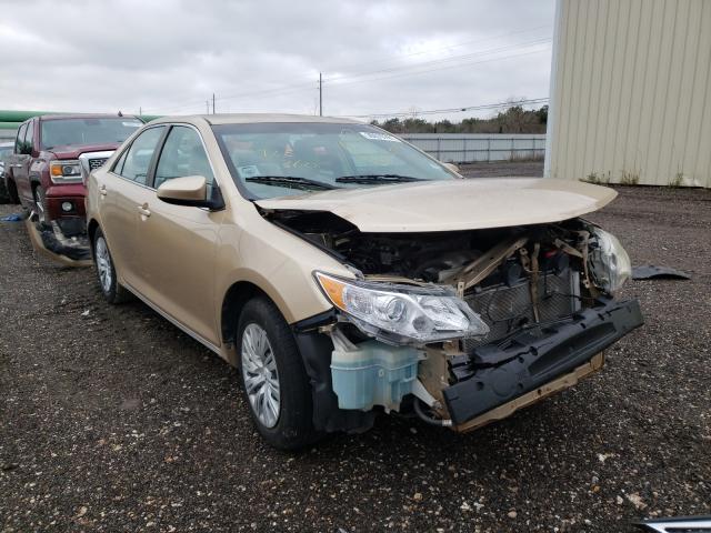 Toyota Camry base (2012)