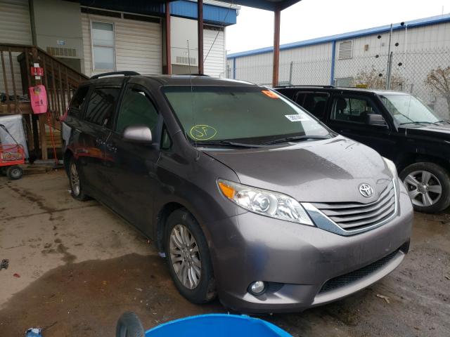 Toyota Sienna xle (2013)