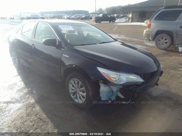 Toyota Camry hybrid (2015)