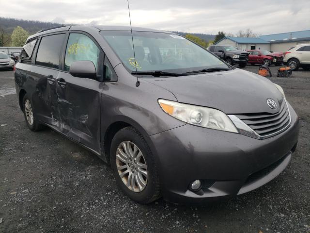 Toyota Sienna xle (2011)