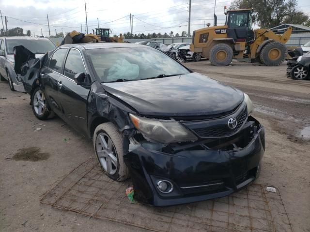 Toyota Camry base (2012)